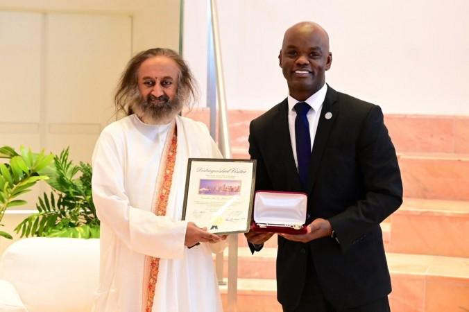 Sri Sri Ravi Shankar was also presented the Key to the City of Miami by Commissioner Kionne McGhee of Miami-Dade county. Sri Sri Ravi Shankar addresses US' Delaware State Senate and House of Representatives