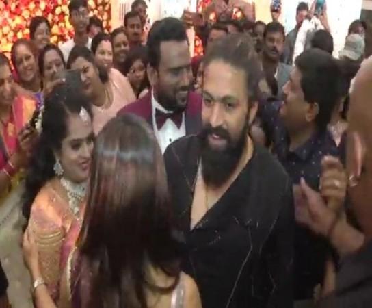 'KGF' star Yash attends buddy's wedding in hometown Mysuru, steals hearts