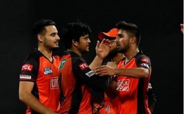 IPL 2022: Rahul Tripathi's 76, Umran Malik's 3/23 help Sunrisers beat Mumbai by 3 runs