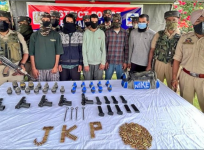 /terrorists arrested in Baramulla wine shop attack