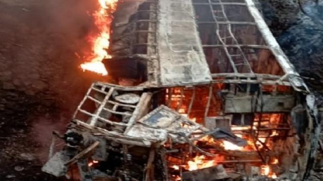 7 persons feared charred to death as Hyderabad bound sleeper bus catches fire in K'tak. 7 persons feared charred to death as Hyderabad bound sleeper bus catches fire in K'tak.