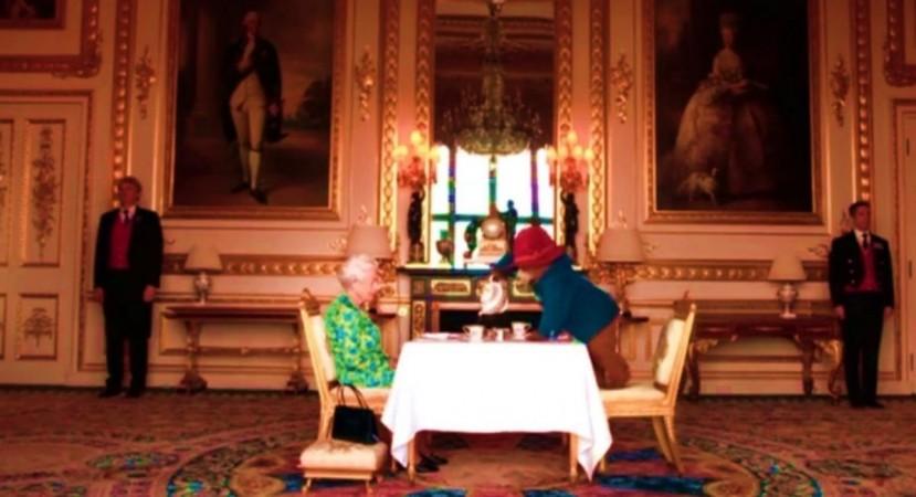 Queen having tea with Paddington Queen having tea with Paddington