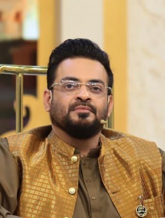 PAK meme star Aamir Liaquat dead: Mystery surrounds PAK TV host & politician's death [details]