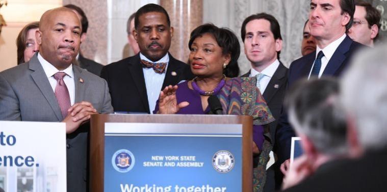 US Senators reach narrow deal on gun safety