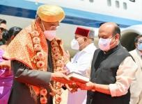 President Ram Nath Kovind lands in K'taka