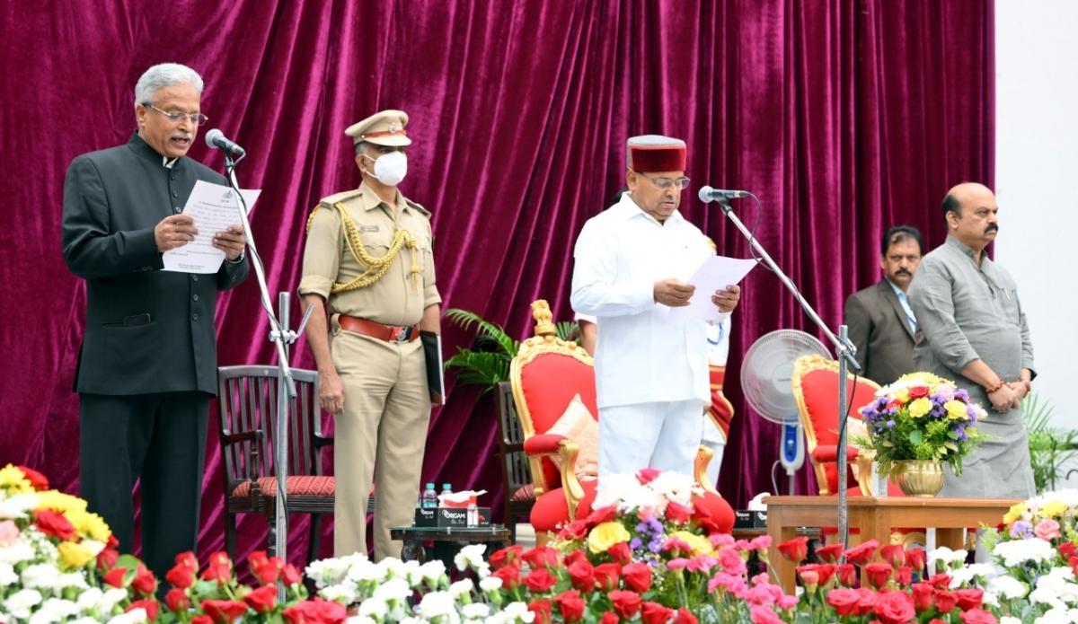 Justice BS Patil Takes Oath As K'taka Lokayukta - IBTimes India