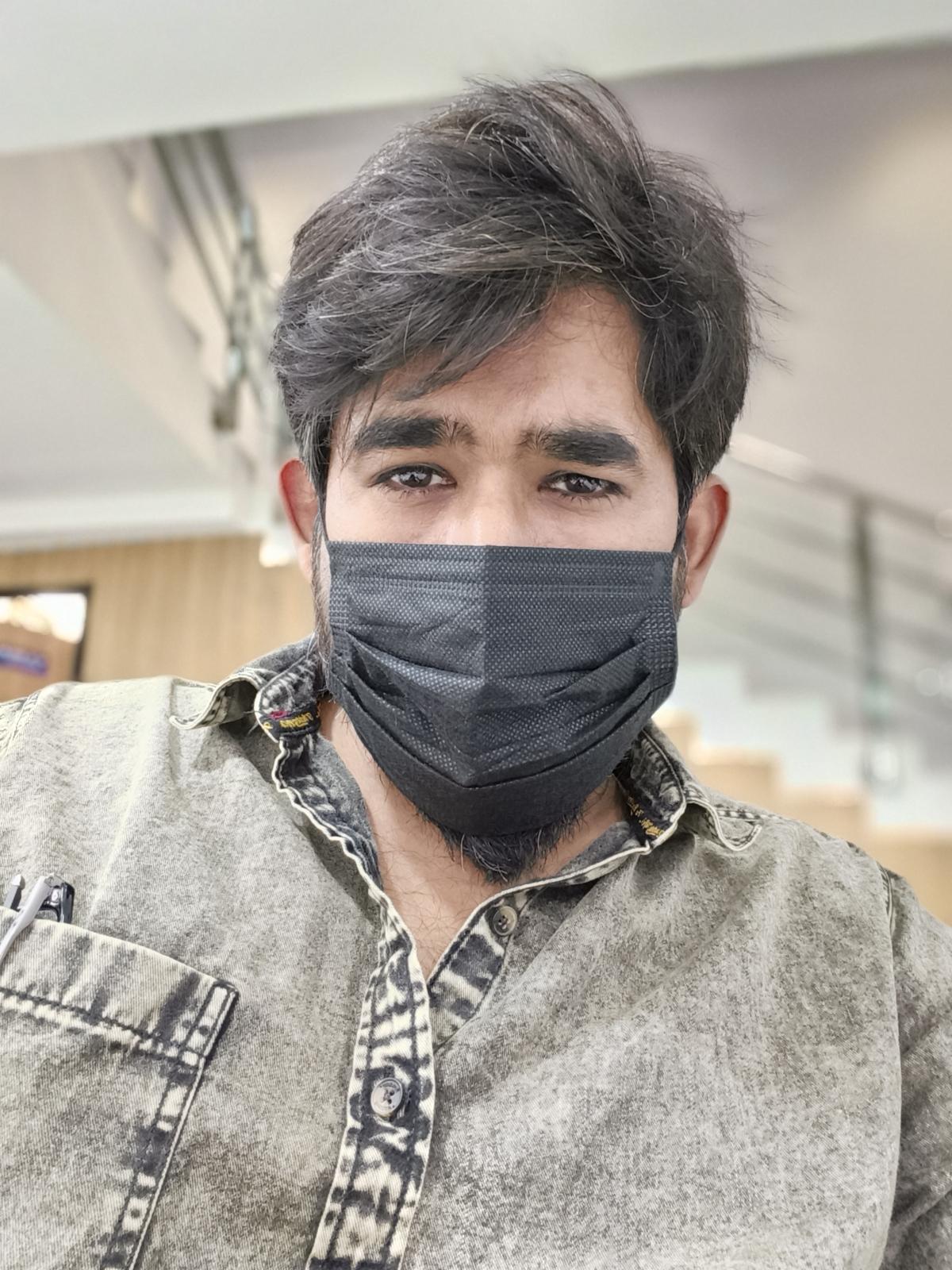 OnePlus 10R camera sample: Front camera using portrait mode OnePlus 10R camera sample