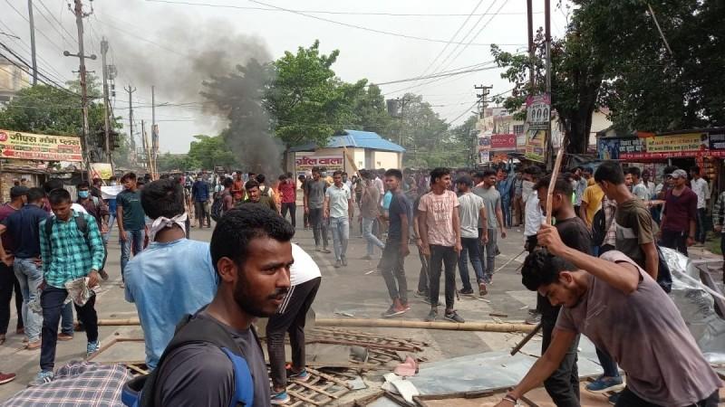 Opposition to Agneepath scheme in army recruitment in many places of Bihar. Opposition to Agneepath scheme in army recruitment in many places of Bihar.