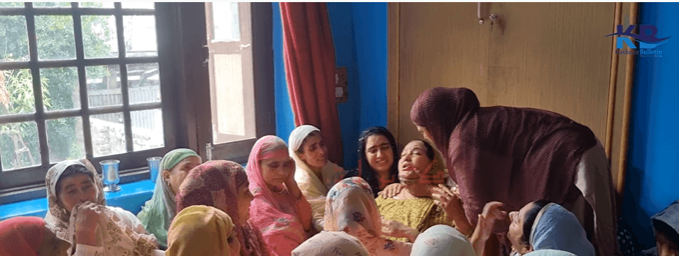 Wailing family members of Sub-Inspector Farooq Ahmed Mir, who was killed by terrorists in Kashmir's Awantipora area Family members Farooq Mir