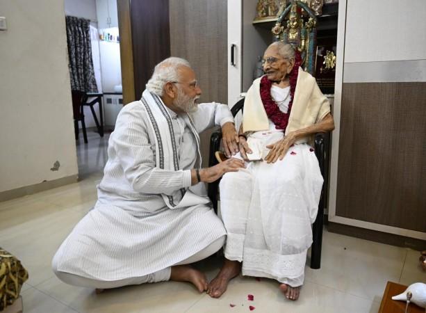 Modi seeking blessing's from her mother Modi Mother's Birthday
