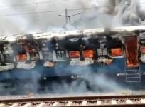 Agitators dodge Gaya police, set passenger train on fire
