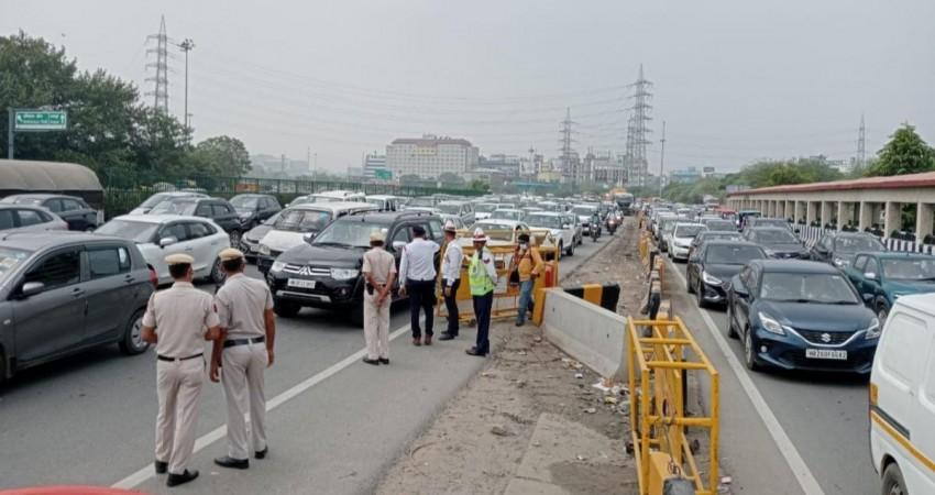 Agnipath protest: Traffic congestion at Delhi borders as police check ...