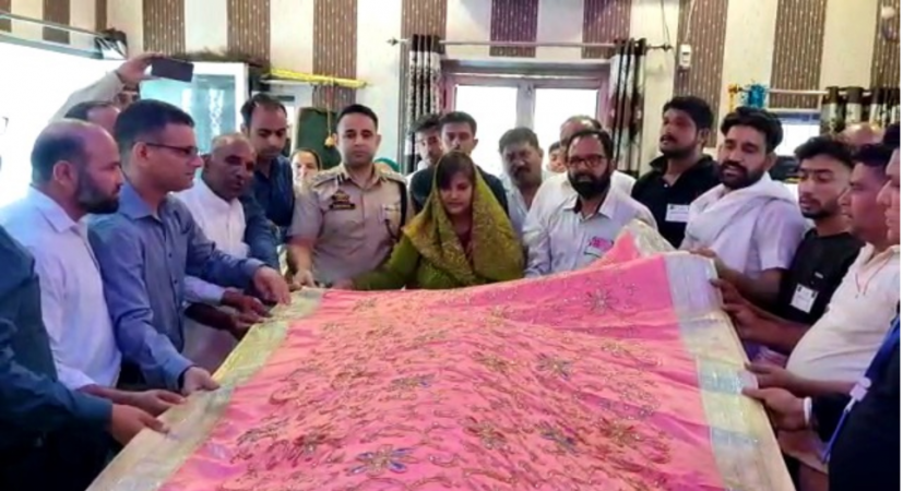 Deputy Commissioner Samba Anuradha Gupta offers Chaddar at shrine of Baba Chamliyal Baba Chamliyal