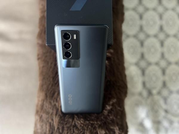 iQOO 9 SE review iQOO 9 SE review