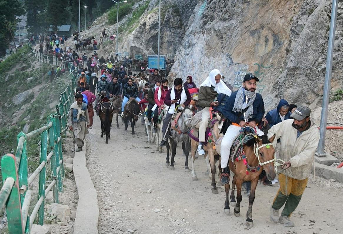 Over 11 000 Pilgrims Perform Amarnath Yatra Another Batch Of 6 113 Leaves For Valley Ibtimes