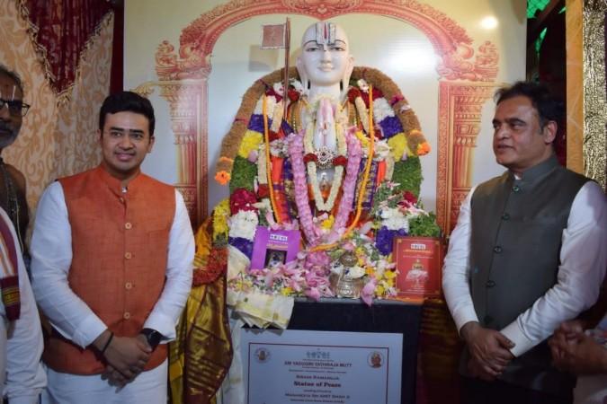Amit Shah virtually unveils 'Statue of Peace' in Srinagar built by K'taka Mutt Amit Shah virtually unveils 'Statue of Peace' in Srinagar built by K'taka Mutt