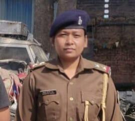 Animal smuggler's vehicle crushed female inspector in Ranchi. Animal smuggler's vehicle crushed female inspector in Ranchi.