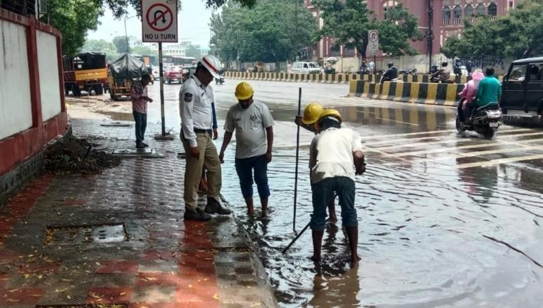 Heavy rain lashes Hyderabad again. Hyderabad rains