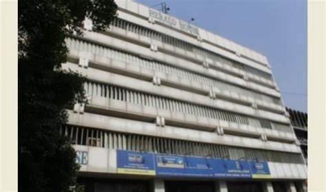 After Herald House sealing, Cong steps up attack on govt