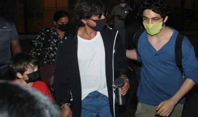 Shah Rukh Khan gets miffed at fan