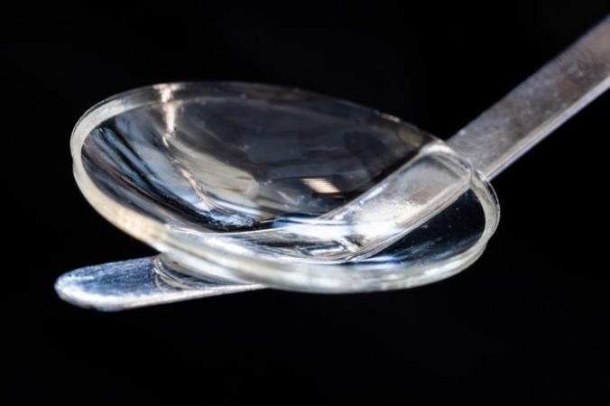 Pig-skin corneal implant restores sight in blind, visually impaired(credit: Thor Balkhed/Linkoping University) Pig-skin corneal implant restores sight in blind, visually impaired(credit: Thor Balkhed/Linkoping University)