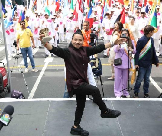 India Day Parade in NY smashes Guinness Records; thousands attend grand celebration [PHOTOS]