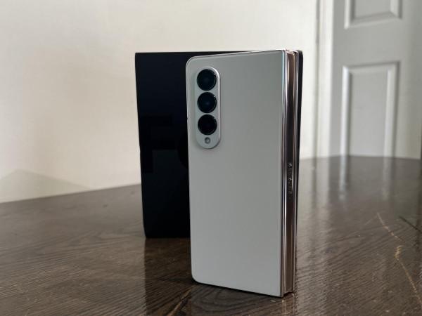 Samsung Galaxy Z Fold4 Samsung Galaxy Z Fold4