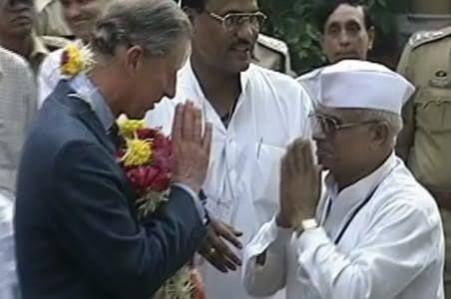 interacting in Mumbai (2003) with the famed Dabbawalas, who have expressed deep grief over the passing of Queen Elizabeth -II Interacting in Mumbai (2003) with the famed Dabbawalas,