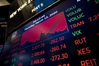 Dow tumbles as recession fears mount Dow tumbles as recession fears mount