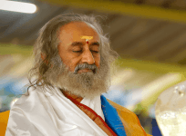 Gurudev Sri Sri Ravi Shankar meditates amidst vedic chanting and bhajans