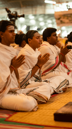 Hundreds of priests from The Art of Living's Vedic Heritage School perform the sacred homas and yagyas on the auspicious occasion of Navaratri at The Art of Living International Center Hundreds of priests from The Art of Living's Vedic Heritage School perform the sacred homas and yagyas on the auspicious occasion of Navaratri at The Art of Living International Center