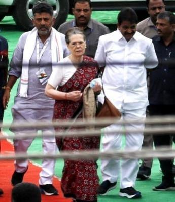 Sonia Gandhi to join Bharat Jodo Yatra in K'taka Sonia Gandhi to join Bharat Jodo Yatra in K'taka
