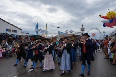 Covid cases spike in Germany after Oktoberfest Covid cases spike in Germany after Oktoberfest
