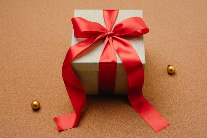 A gift (Representational Picture) Gift