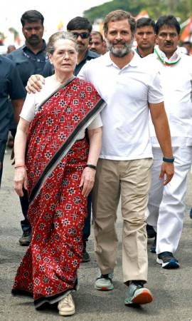 Mandya: Congress interim president Sonia Gandhi during 'Bharat Jodo Yatra' along with party MP Rahul Gandhi and party leaders, at Pandavapura in Mandya district on Thursday, Oct. 06, 2022. Mandya: Congress interim president Sonia Gandhi during 'Bharat Jodo Yatra' along with party MP Rahul Gandhi and party leaders, at Pandavapura in Mandya district on Thursday, Oct. 06, 2022.