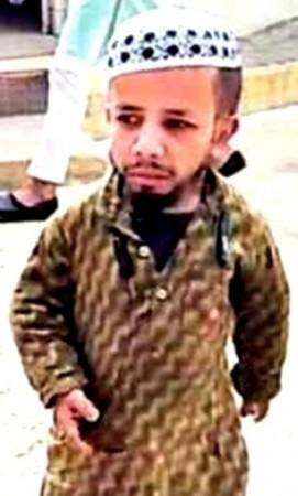 Two and a half feet tall groom,Azeem Mansuri. Two and a half feet tall groom,Azeem Mansuri