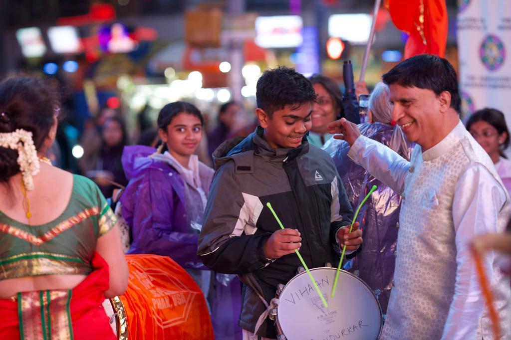 Harish Thakkar participates in Times Square Diwali celebrations