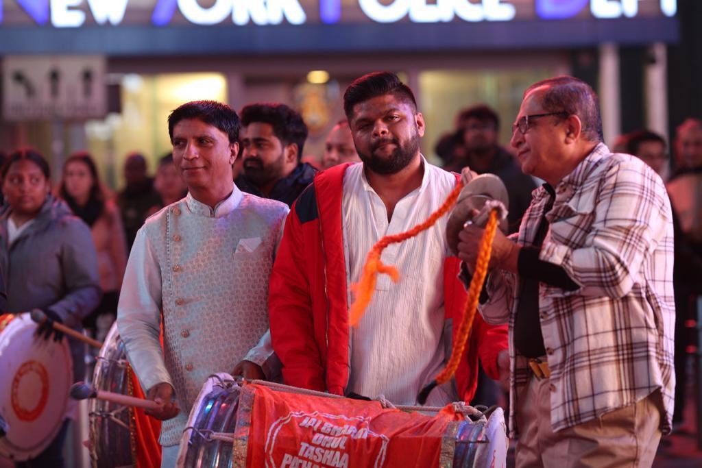 Harish Thakkar participates in Times Square Diwali celebrations