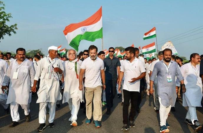 Narayanpet: Congress leader Rahul Gandhi meets with party leaders Digvijay Singh and Jairam Ramesh during 'Bharat Jodo Yatra', in Narayanpet, Telangana on Friday, Oct. 28, 2022 Bharat Jodo Yatra', in Narayanpet, Telangana