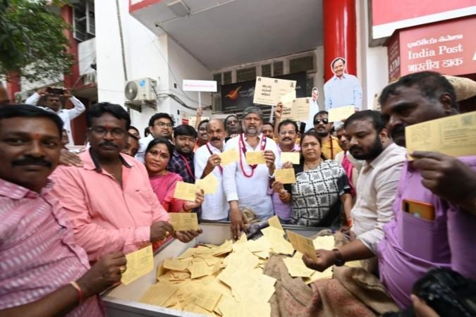Telangana weavers send postcards to PM. Telangana weavers send postcards to PM.