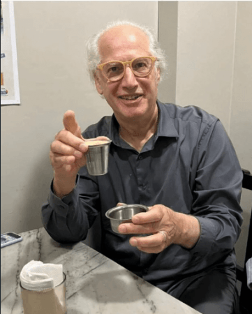 Starbucks co-founder visits B'luru's iconic restaurant, enjoys filter coffee Starbucks co-founder visits B'luru's iconic restaurant, enjoys filter coffee