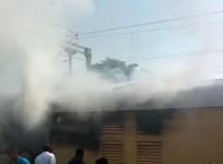 Chaos as fire breaks out in Kolkata-Mumbai train coach