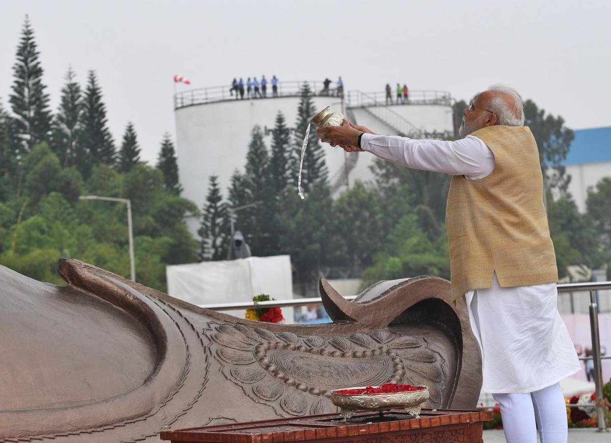 PM Modi Unveils 108-feet Tall 'Statue Of Prosperity' In B'luru; Sets A ...