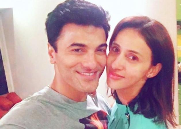 Siddhaanth, Alesia Siddhaanth, Alesia