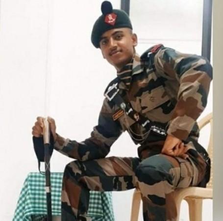 Soldier from K'taka dies in road accident in B'luru. Soldier from K'taka dies in road accident in B'luru.