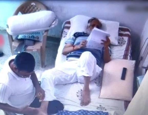 Satyender Jain, having massage at Tihar Jail. Satyender Jain
