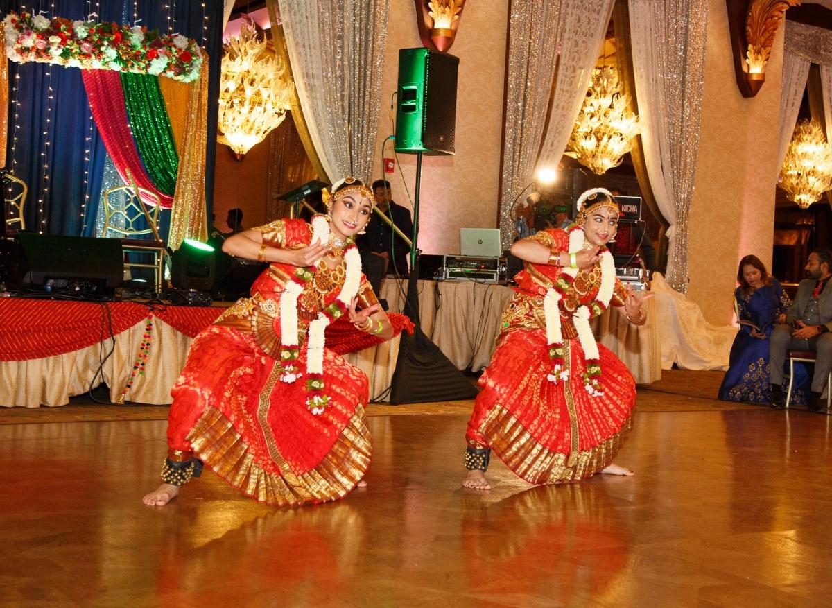 Nidhi Ladda and Krupa Patel performed Ganesh Vandana and Mahishasur Mardni