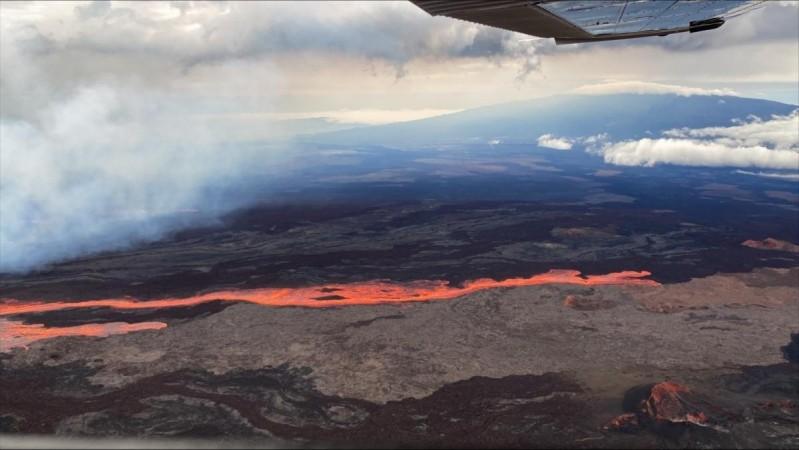 World's largest volcano in Hawaii erupts after nearly 4 decades World's largest volcano in Hawaii erupts after nearly 4 decades