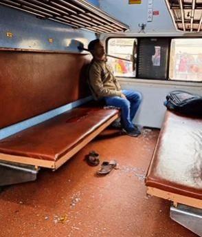 Man dies after iron rod pierces through his neck in moving train Man dies after iron rod pierces through his neck in moving train