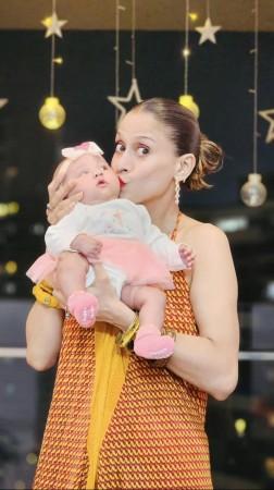 Shilpa Saklani with daugther Ishaani